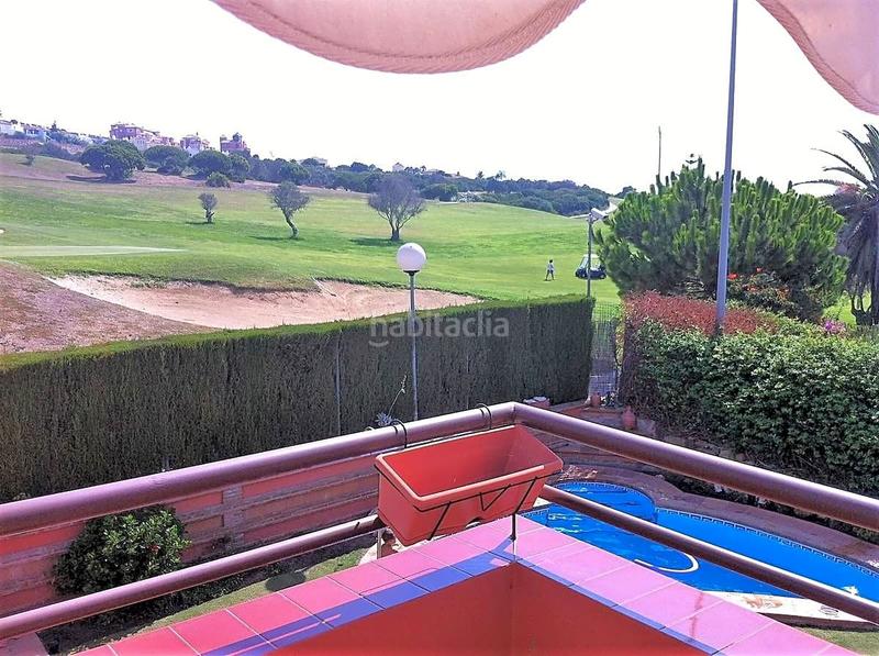 Foto 786fe4f2-ee94-4f70-82ed-7e45ac281f2e. Casa pareada en La Duquesa Manilva