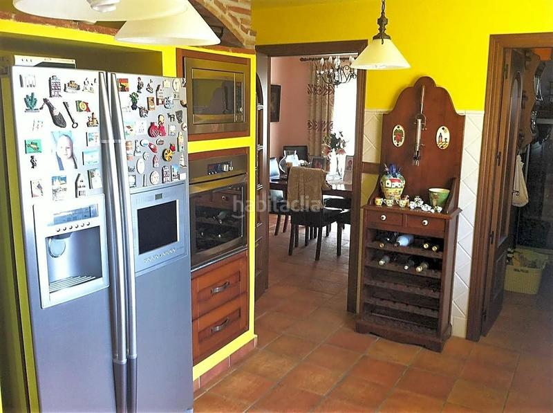 Foto e4aa6240-993e-49c1-8980-4dde8cbb844b. Casa pareada en La Duquesa Manilva