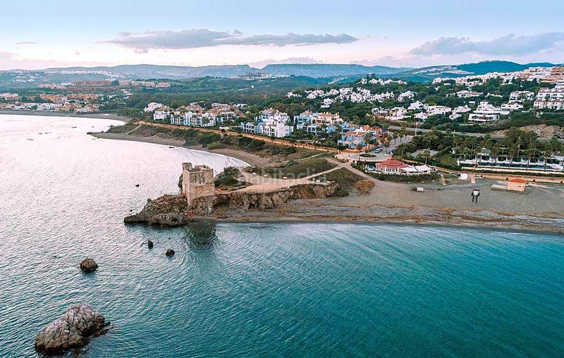 Foto 2d6d4726-ad82-41b2-8f88-e974e008707a. Planta baja encantador apartamento en planta baja con amplia terraza playa en Casares