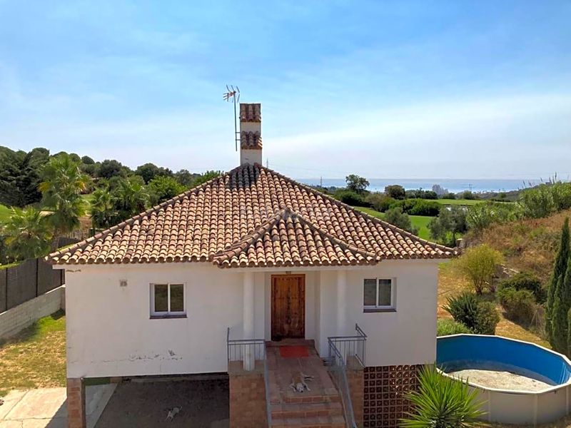 Foto 5d5595e9-c1e5-446e-9b23-8a5abf84557f. Casa amb piscina a Valle Romano Golf Estepona