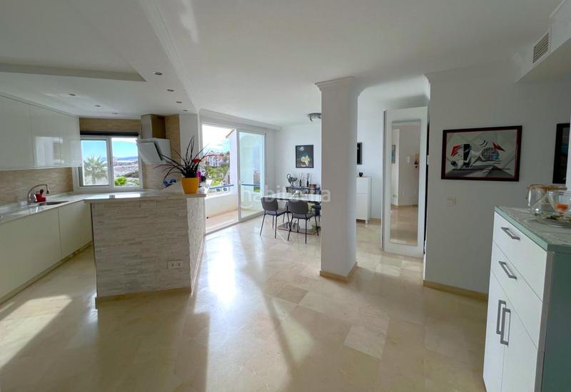 Foto 4de7d4d7-cfa1-43fe-9fa8-7a9aeaff3213. Piso magnifico apartamento en primera linea de playa con bellísimas vistas al mar, costa. en Casares