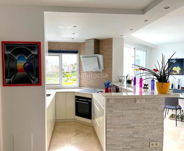 Foto eee7630d-e501-419c-9994-4664386e346e. Piso magnifico apartamento en primera linea de playa con bellísimas vistas al mar, costa. en Casares