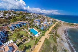 Apartament  La perla de la bahía. Primera línea de playa. lujoso apartamento de 2 hab en la perla