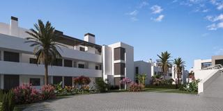 Pis  . de punta mala. Apartamento de tres dormitorios con vistas al campo de golf!!