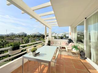 Apartament  Alcazaba lagoon. Lujoso apartamento con vistas panoramicas al mar, casares playa.