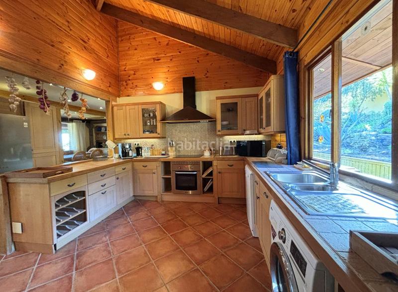 Foto 2ce4f04b-a23d-43cc-a12b-a821d88927e8. Masia amb aparcament piscina a Monda