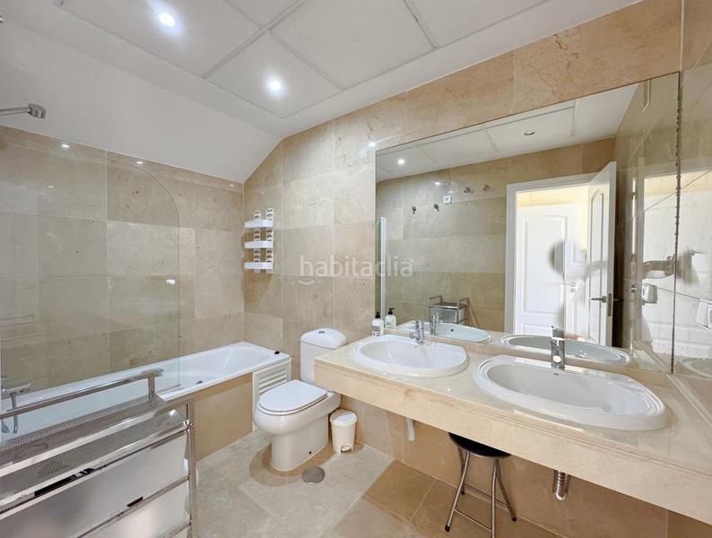 Foto c8513d03-e0f4-43ad-9c3c-91492cbd3ca4. Dúplex amb aparcament piscina a La Duquesa Manilva