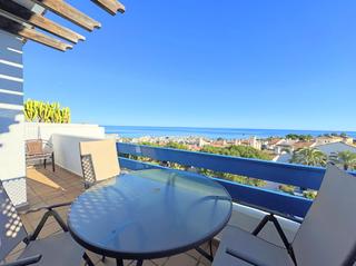 Duplex  Urbanización duquesa suites golf- garden. Espectacular ático dúplex con impresionantes vistas al mar en la