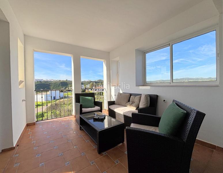 Foto 079f5084-a003-406a-9784-9b150c1af973. Piso bonito apartamento situado en la duquesa área en Manilva