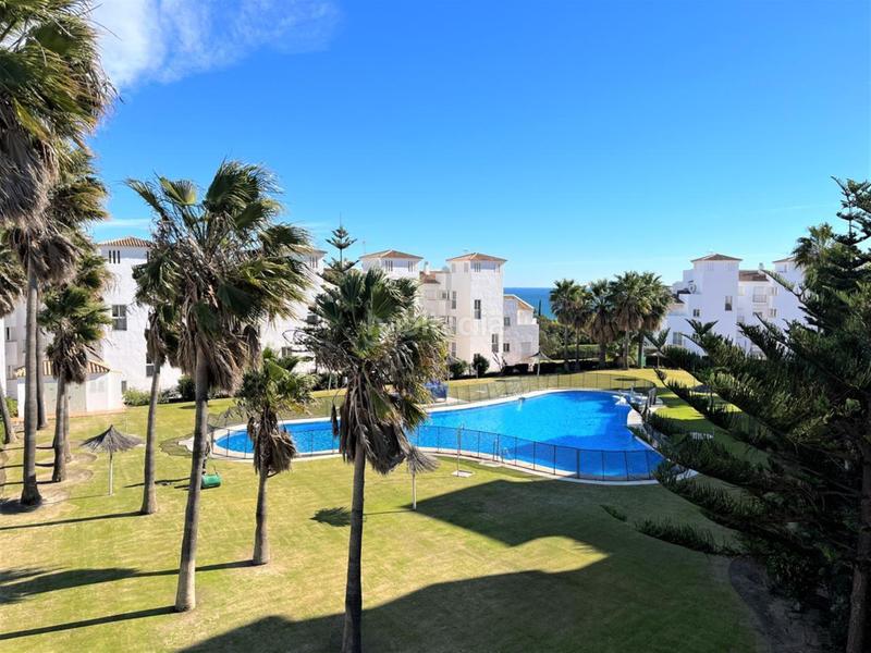 Foto 476fee9a-fed2-415d-b505-e0c90fda5f43. Piso bonito apartamento situado en la duquesa área en Manilva