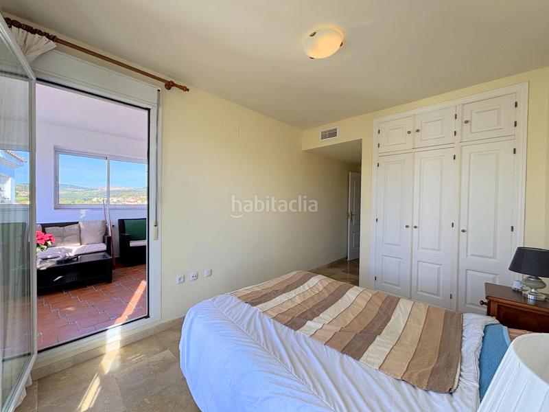 Foto 9a3cb08b-cf22-42f8-adcb-bd8a2f09f5a3. Piso bonito apartamento situado en la duquesa área en Manilva