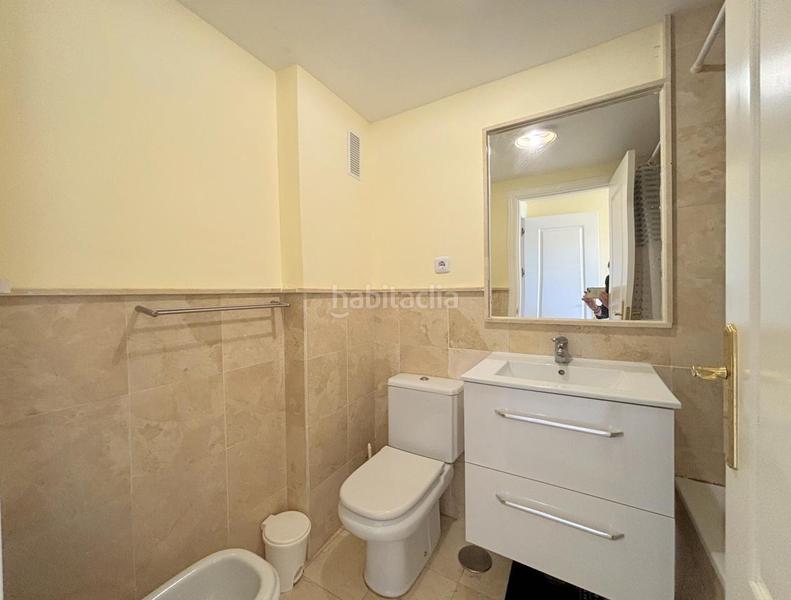 Foto dcaacb97-b8cb-4237-a850-f239e46e6b59. Piso bonito apartamento situado en la duquesa área en Manilva