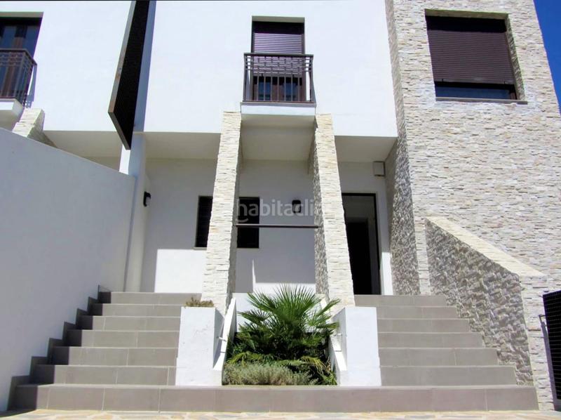 Foto 28231e7f-8f80-4186-b80b-629c3ad00db4. Casa bifamiliare con riscaldamento piscina in Valle Romano Golf Estepona