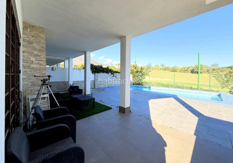 Foto 4d2b1fd0-214f-487b-899e-99444f47bd38. Casa bifamiliare con riscaldamento piscina in Valle Romano Golf Estepona