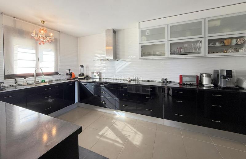 Foto 9c29fc07-55fe-4cec-9f84-14f90e94b779. Casa bifamiliare con riscaldamento piscina in Valle Romano Golf Estepona