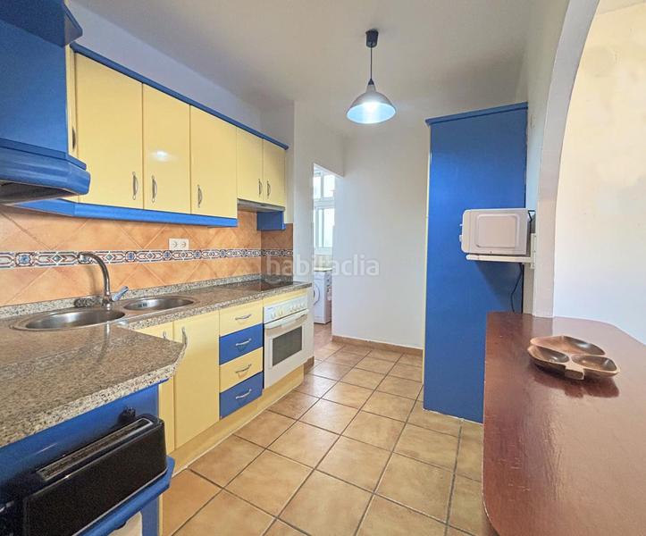 Foto d1c85908-1d9e-48cf-8588-928e66a8636e. Apartamento  junto al paseo maritimo en Estepona