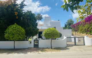 Casa  Bolivar. Fantástica villa ubicada en la exclusiva urbanización de sotogra