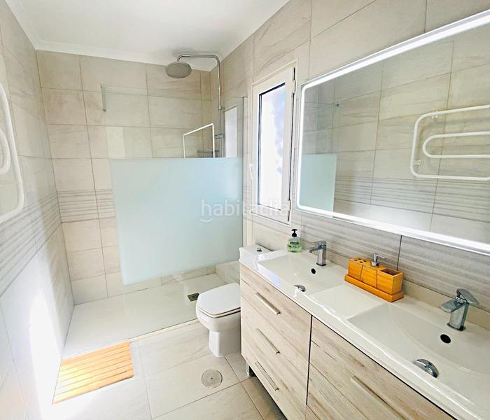 Foto 7636058d-5b0e-4eb7-8346-c6d069361ff0. Casa amb calefacció aparcament piscina a Sotogrande costa Sotogrande