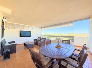 Apartament  Urbanización hacienda de casares. Maravilloso apartamento con gran terraza, casares costa.