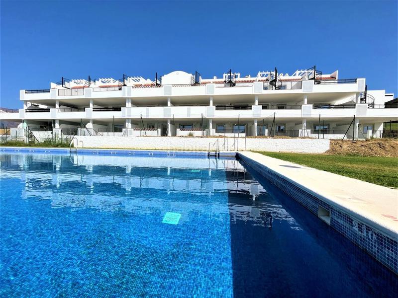 Foto b861d82f-ea76-4a51-b22c-b5ef2bb75ab2. Aparcament cotxe a doña julia 1 a Doña Julia Golf Casares