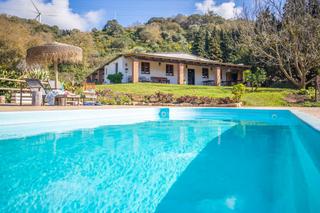 Casa  Arroyo del juncal. Encantadora finca en casares costa.
