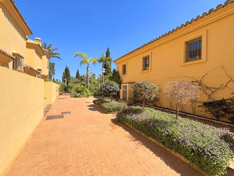 Foto 4c5cb2b5-3a25-4dca-a763-3911766e3a4e. Casa adossada amb calefacció aparcament piscina a Sotogrande