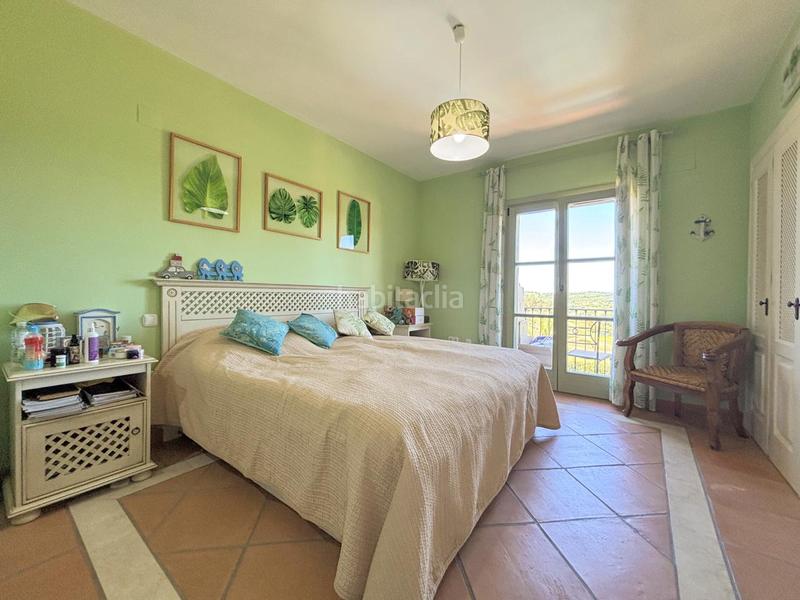Foto d82f0bac-53c0-4399-8aa6-e76171734f1c. Casa adossada amb calefacció aparcament piscina a Sotogrande