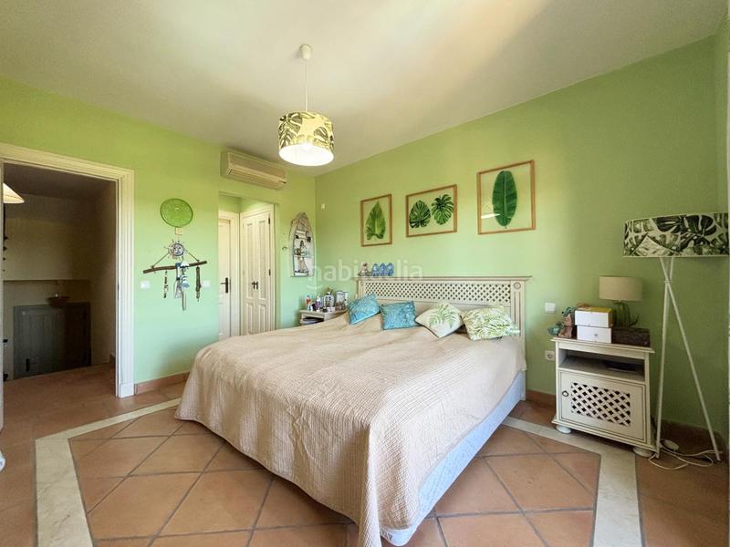 Foto fe5fa396-b249-423d-8ad2-c7ae2d78c05b. Casa adossada amb calefacció aparcament piscina a Sotogrande