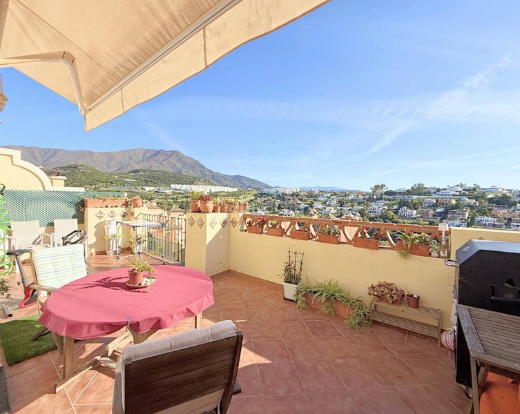 Foto bb459479-696a-44dd-b237-1327991c4290. Àtic amb aparcament piscina a Valle Romano Golf Estepona