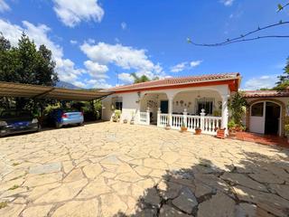 Casa  Poligono 27, parcela 96. Finca rústica con vivienda en estepona, un refugio privado entre