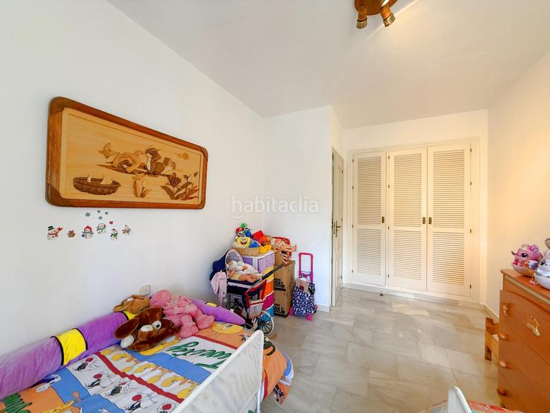 Foto 2c571b2a-2d44-46cf-bedd-35bfe75d4c8e. Casa con piscina in altos de Estepona Estepona