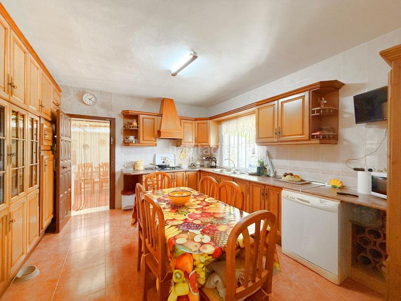 Foto 5265bd68-9bf1-4a86-aa40-6b80d5fd0958. Casa con piscina in altos de Estepona Estepona