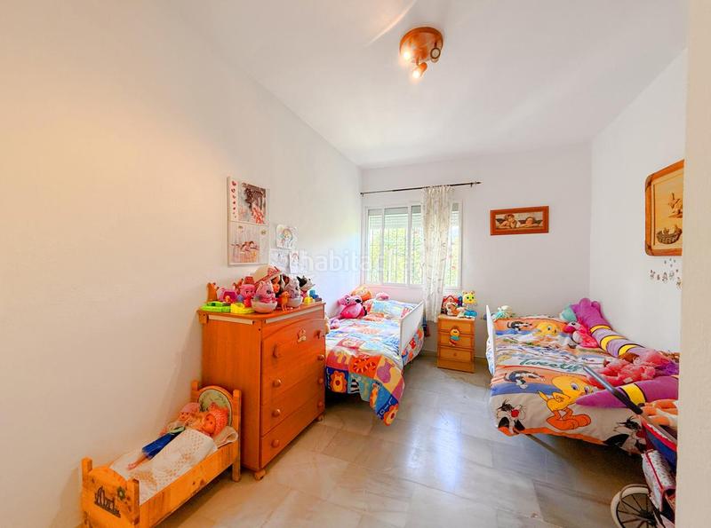 Foto d45be5be-b161-4fc6-821d-f89bd0e7664f. Casa con piscina in altos de Estepona Estepona