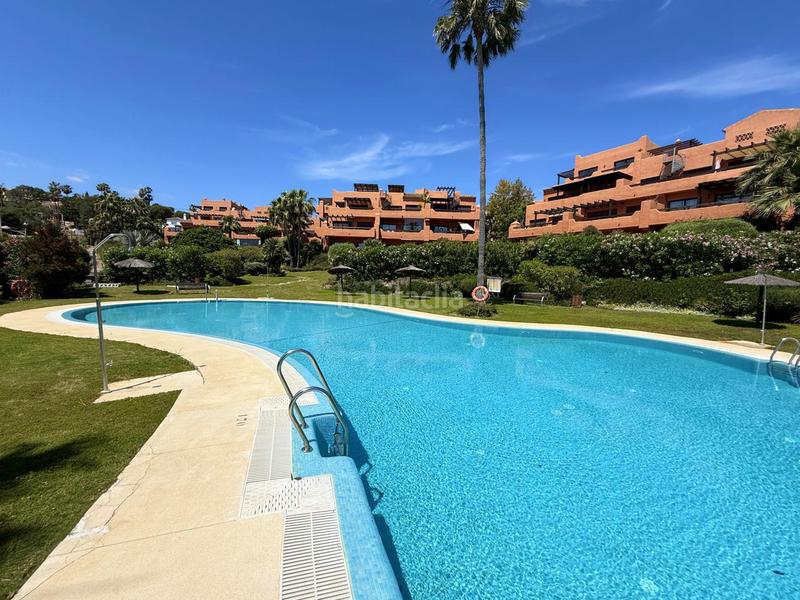 Foto afc63cd8-2639-4b7c-af99-926eeef23151. Apartamento exclusivo apartamento con terraza soleada y vistas al mar en la costa en Estepona