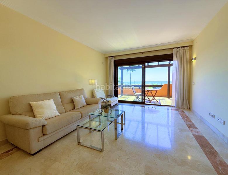 Foto fbd6be13-b8a2-47a1-b57a-982ba74c7836. Apartamento exclusivo apartamento con terraza soleada y vistas al mar en la costa en Estepona
