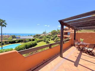 Apartament  Torre de la sal. Exclusivo apartamento con terraza soleada y vistas al mar en la
