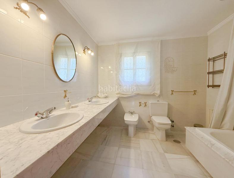 Foto 0fd2a86f-9211-4daf-8a2d-c01026b9d029. Casa amb aparcament piscina a Nueva Alcántara Marbella