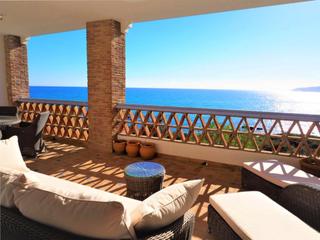 Apartament  La perla de la baha. La perla de la baha.  luxury front line beach middle floor apar
