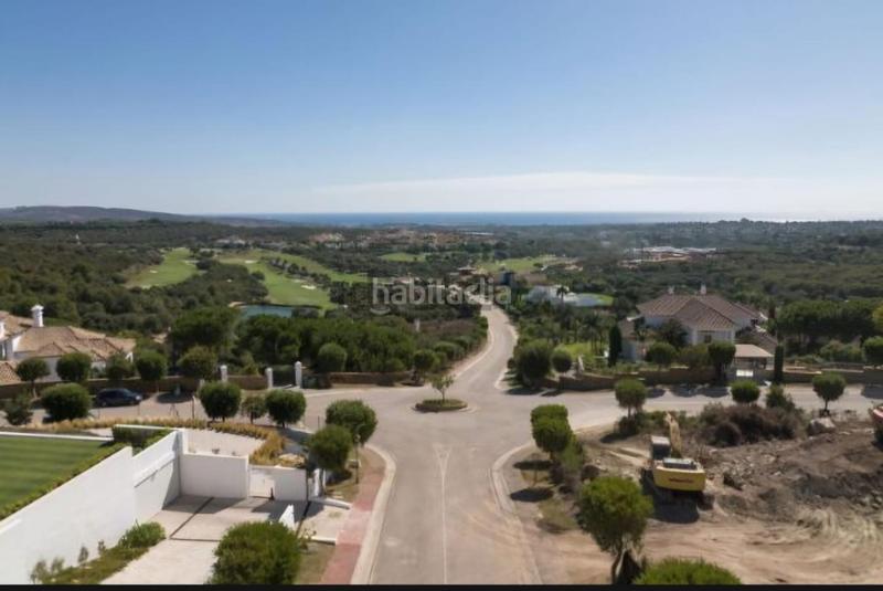 Foto c504457c-a3fa-47f9-a0a9-d7574644edf3. Terreno residencial terreno de 2000m2 con suelo edificable de 560m2. en Sotogrande