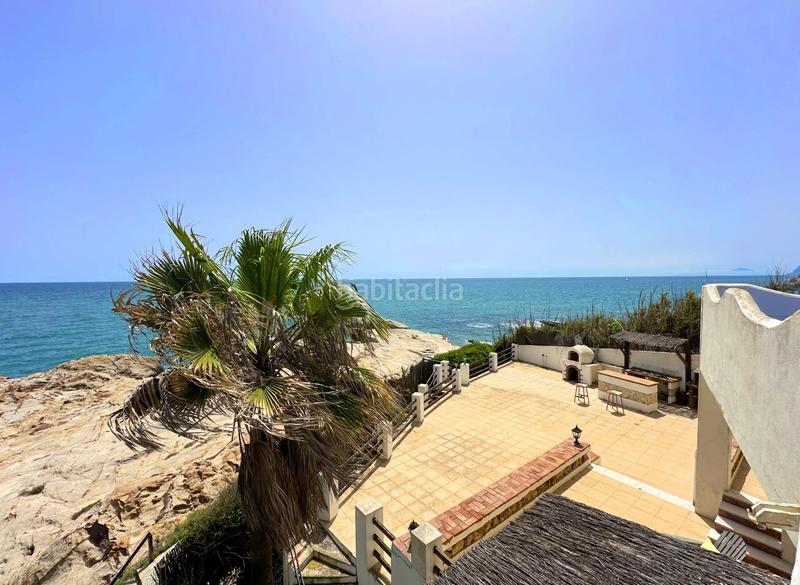 Foto 67d87065-e595-4568-be1e-dcc119a547b8. Casa exclusiva villa en primera línea de playa en Manilva
