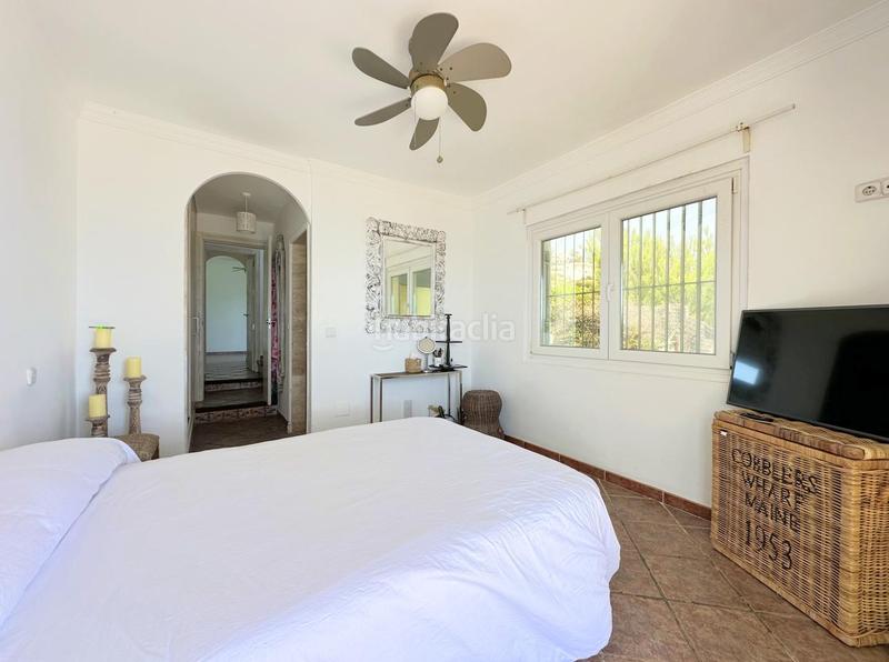 Foto b7572f61-c541-45a5-8171-7bc6bc612b55. Casa exclusiva villa en primera línea de playa en Manilva