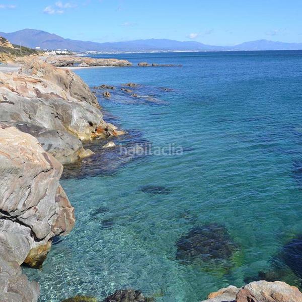 Foto d8d835bf-022f-4ba6-9aa9-a64d79de8b6d. Casa exclusiva villa en primera línea de playa en Manilva