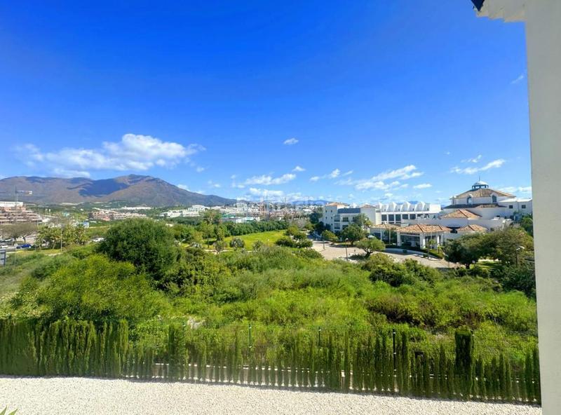 Foto 563f9169-e44f-4aa0-9d45-a275e3589188. Ático  dúplex con vistas panorámicas en arroyo beach en Estepona
