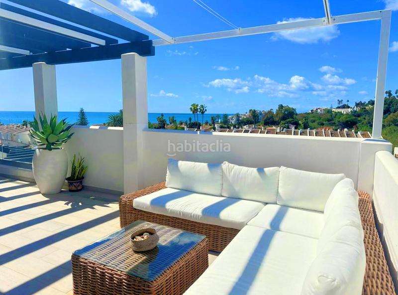 Foto f60f5e4e-68ef-4368-9582-24014c2f1030. Ático  dúplex con vistas panorámicas en arroyo beach en Estepona