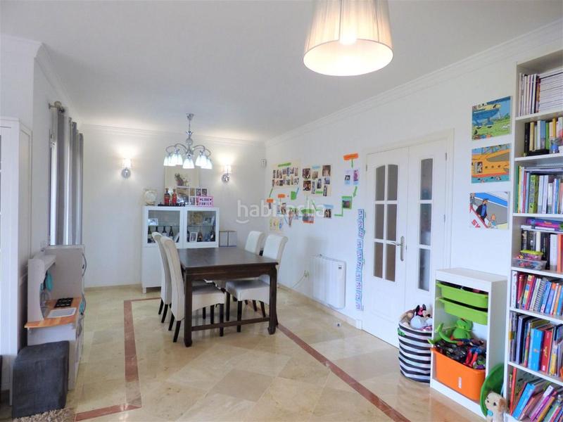 Foto 50d37db2-852d-479e-b074-759648b88074. Casa adossada amb aparcament piscina a La Alcaidesa