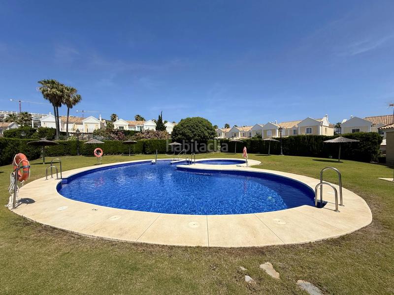 Foto aad7d358-968b-4bd2-8b0b-81bf13582219. Casa adossada amb aparcament piscina a La Alcaidesa