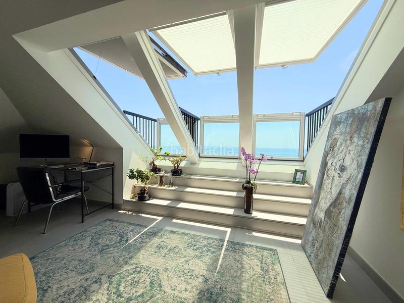 Foto b3080c21-830a-4ee6-9fd7-e2e61c301ff1. Ático  con vistas al mar y al puerto de La Duquesa con licencia vacacional en vigor en Manilva