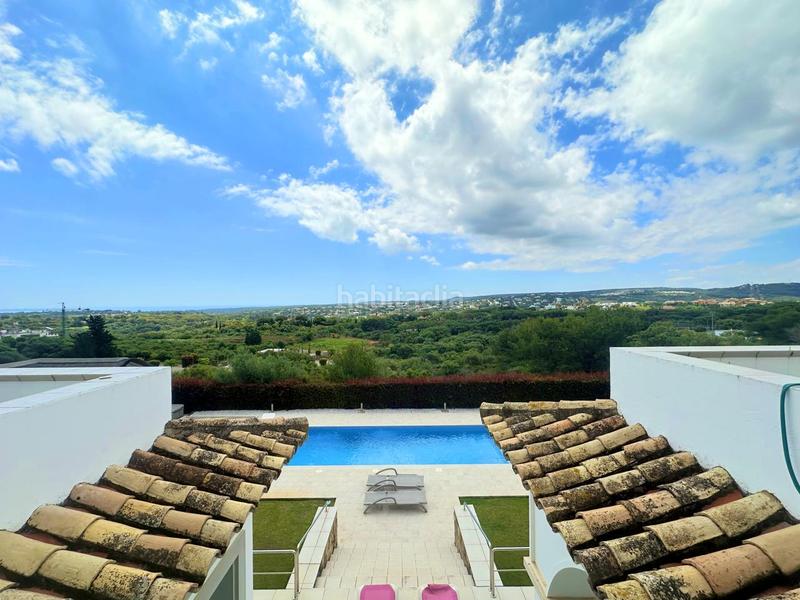 Foto aeab2582-fe83-49c1-abf2-71a545bb538b. House with heating parking pool in Sotogrande alto Sotogrande