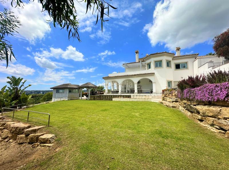 Foto e724eec5-3b1e-4f24-858a-91389f5b5a00. House with heating parking pool in Sotogrande alto Sotogrande