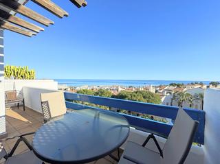 Pis  Duquesa suites golf- garden. Espectacular ático dúplex con impresionantes vistas al mar, la d